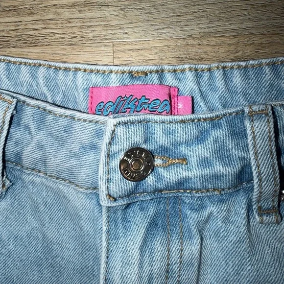 Edikted Denim Cutoff Shorts Light Wash High Rise Frayed Womens Medium - Picture 3 of 9